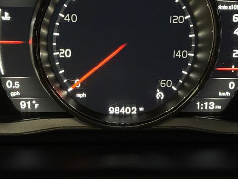 Used 2017 Volvo XC60 T6 Dynamic w/ Preferred Option Package image 30