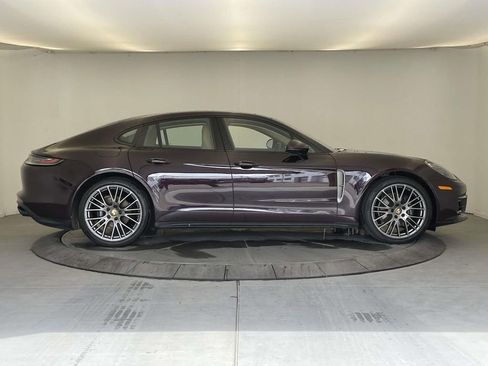 Certified 2022 Porsche Panamera 4 Platinum Edition image 8