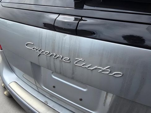 Used 2008 Porsche Cayenne Turbo AWD/4WD image 17