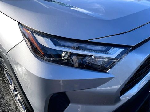 Used 2025 Toyota RAV4 XLE image 33