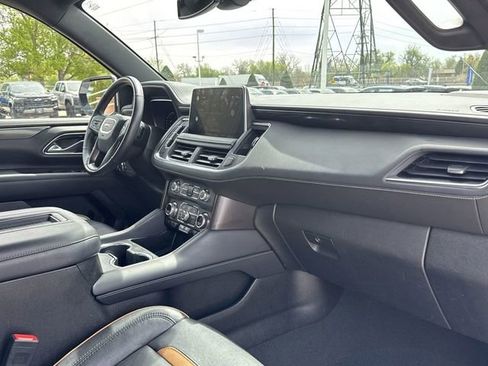 Used 2022 GMC Yukon XL AT4 AWD/4WD image 30