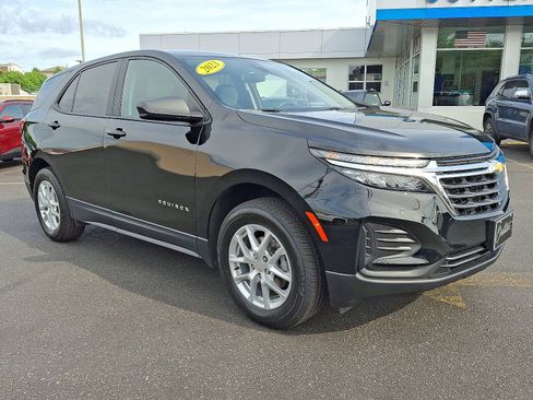 Used 2023 Chevrolet Equinox LS w/ LS Convenience Package image 7