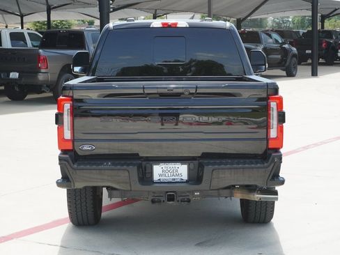 Used 2025 Ford F250 Platinum w/ FX4 Off-Road Package AWD/4WD image 4
