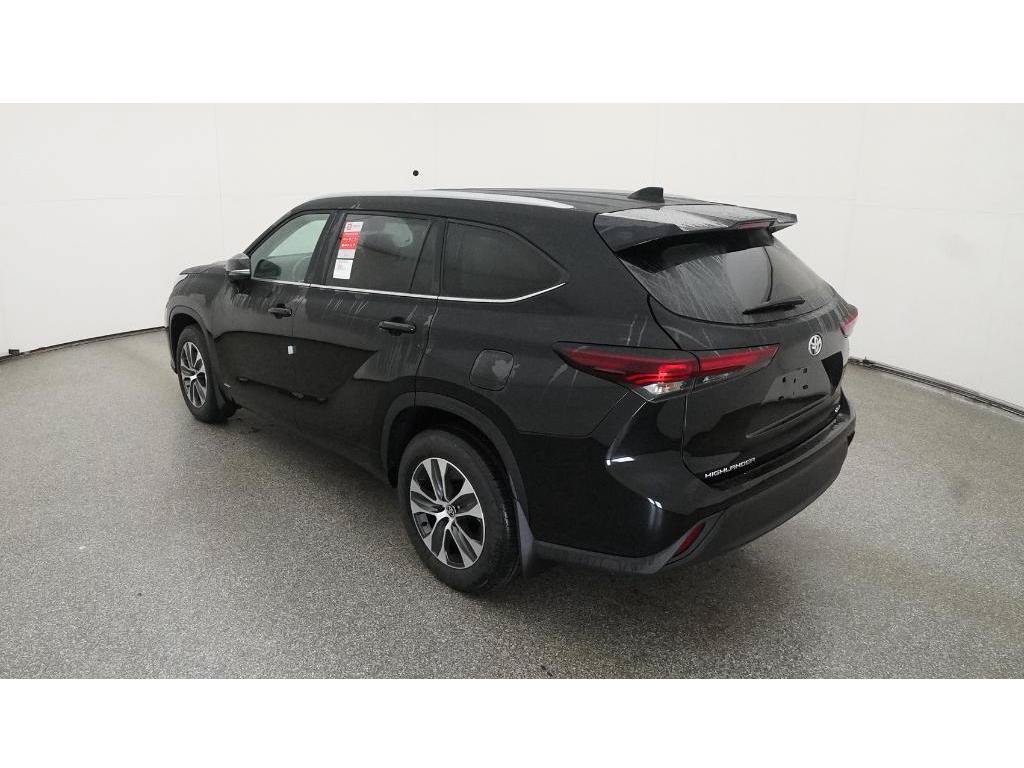 Used 2026 Toyota Highlander XLE AWD/4WD image 7