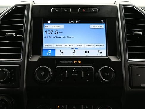 Used 2019 Ford F150 XLT w/ Equipment Group 302A Luxury AWD/4WD image 32