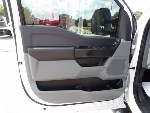 Used 2024 Ford F250 XL AWD/4WD image 14