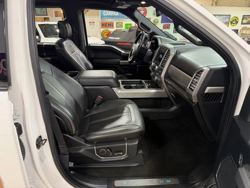 Used 2017 Ford F350 Platinum w/ Platinum Ultimate Package AWD/4WD image 20