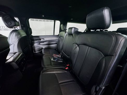 Used 2024 Jeep Wagoneer L Series II w/ Flexible Seating Group image 24