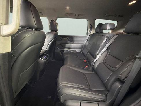 Used 2025 Nissan Armada SV RWD image 26
