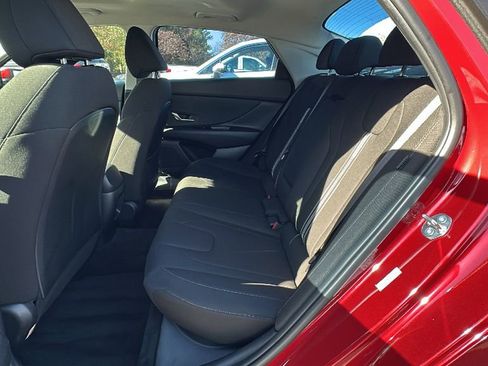 Certified 2024 Hyundai Elantra SEL w/ Convenience Package image 13