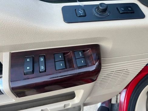 Used 2010 Ford F350 Lariat image 29