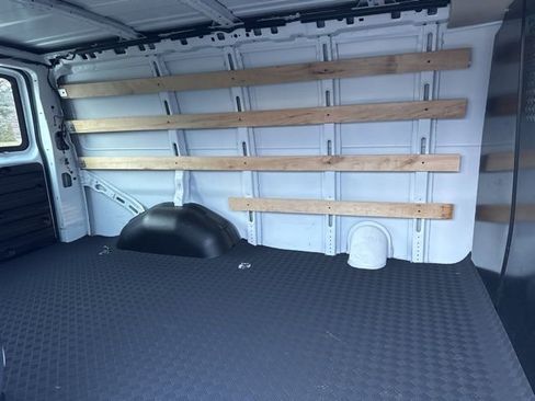Used 2024 Chevrolet Express 2500 image 24