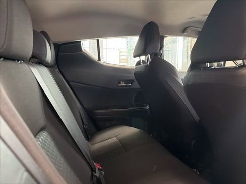 Used 2021 Toyota C-HR LE image 23