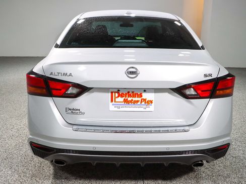 Used 2021 Nissan Altima 2.5 SR FWD image 8