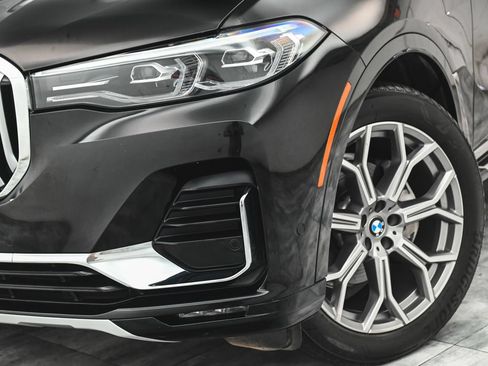 Used 2022 BMW X7 xDrive40i w/ Parking Assistance Package AWD/4WD image 42