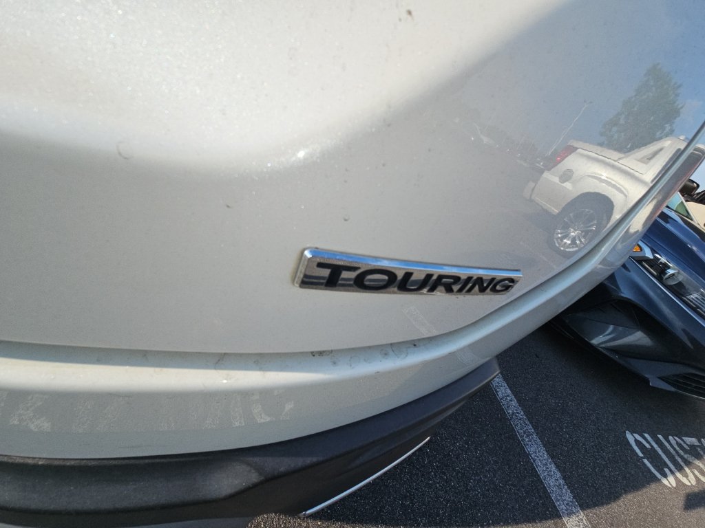 Used 2023 Honda Pilot Touring image 8