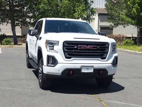 Used 2019 GMC Sierra 1500 AT4 w/ AT4 Premium Package AWD/4WD image 3