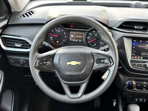 Used 2021 Chevrolet TrailBlazer LS image 15