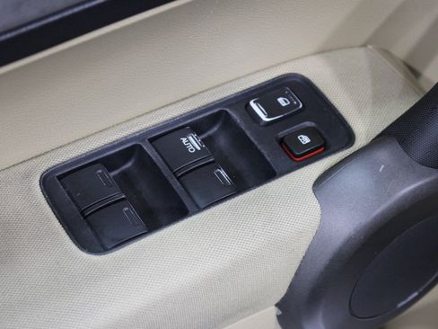 Used 2010 Honda CR-V LX image 7