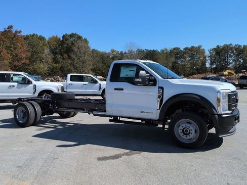 New 2026 Ford F550 XL image 2