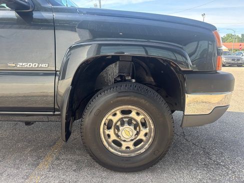 Used 2005 Chevrolet Silverado 2500 LS AWD/4WD image 5
