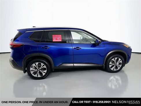 Certified 2021 Nissan Rogue SV w/ Premium Package image 4