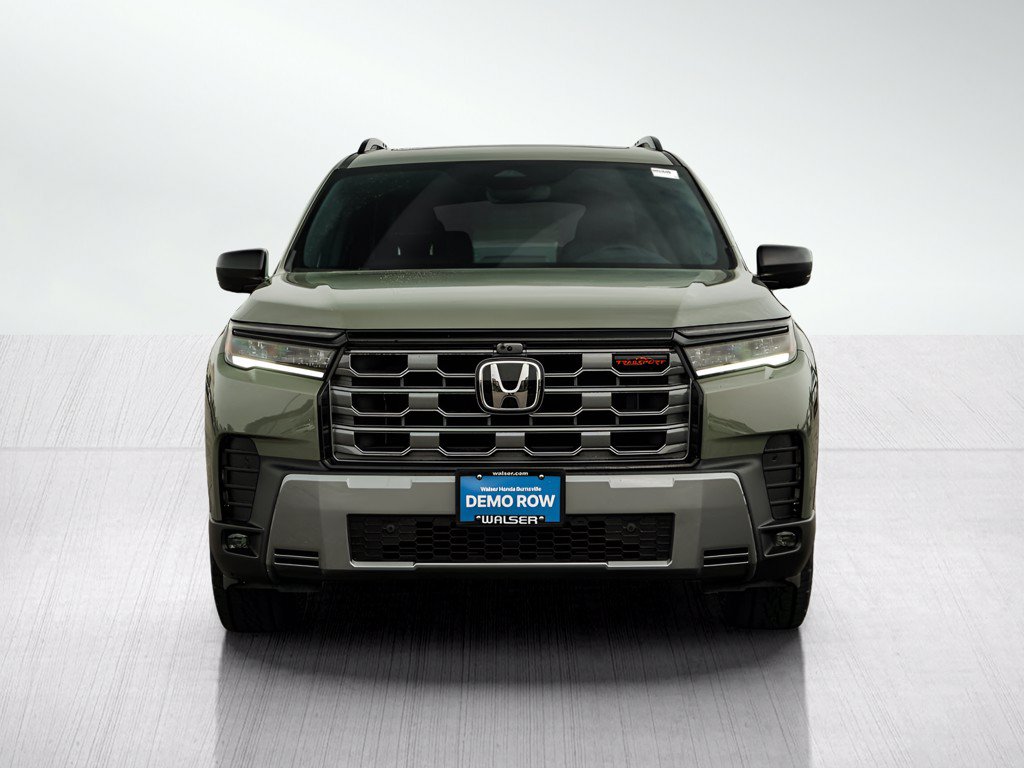 New 2026 Honda Pilot TrailSport image 2