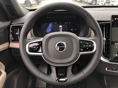 New 2026 Volvo XC90 B5 Plus image 18