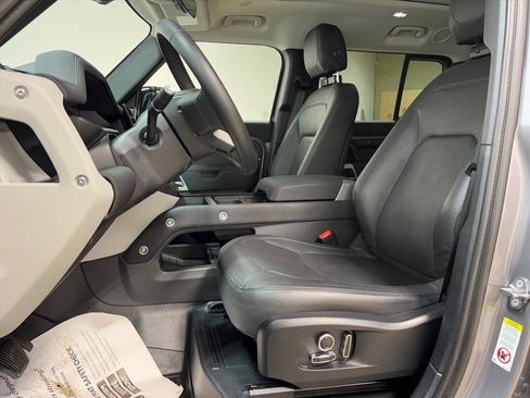 Used 2023 Land Rover Defender 130 SE image 23