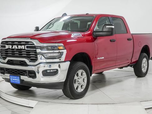 Used 2026 RAM 2500 Big Horn AWD/4WD image 3