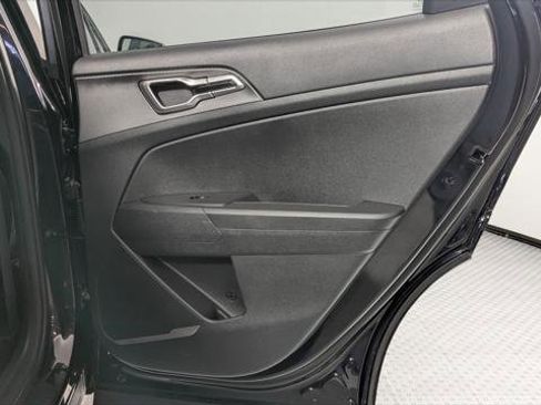 Used 2024 Kia Sportage LX image 19