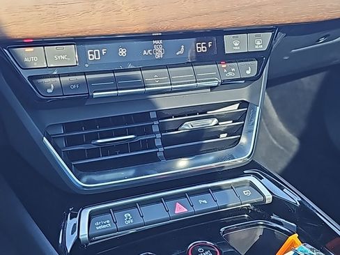 Used 2023 Audi e-tron GT Premium Plus image 6