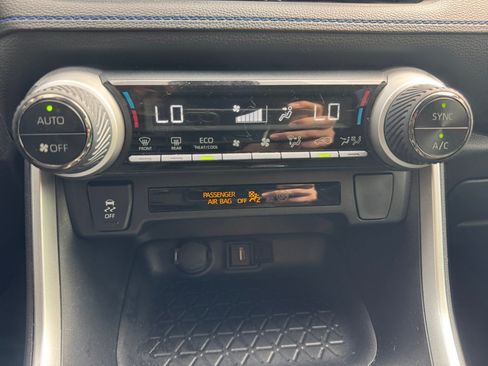 Used 2022 Toyota RAV4 SE AWD/4WD image 22