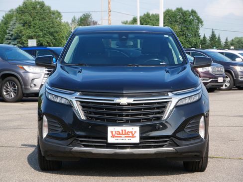 Used 2022 Chevrolet Equinox LT image 2