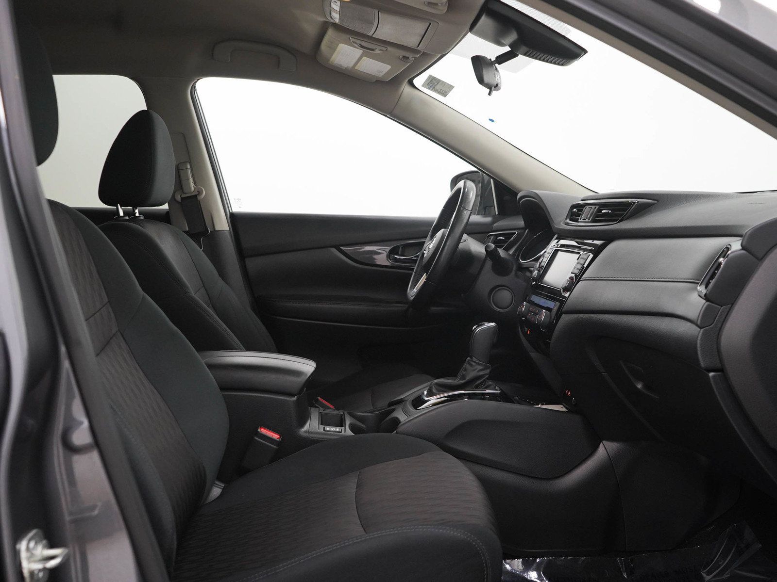 Used 2019 Nissan Rogue SV AWD/4WD image 13