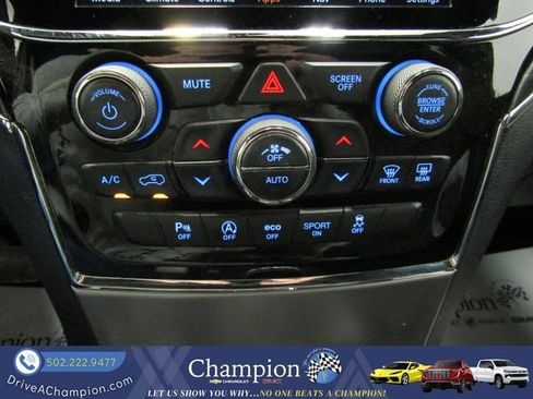 Used 2020 Jeep Grand Cherokee Limited w/ Luxury Group II image 35