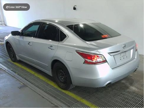 Used 2015 Nissan Altima 2.5 S w/ Power Driver Seat Package FWD image 2