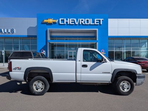 Used 2004 Chevrolet Silverado 2500 W/T AWD/4WD image 23