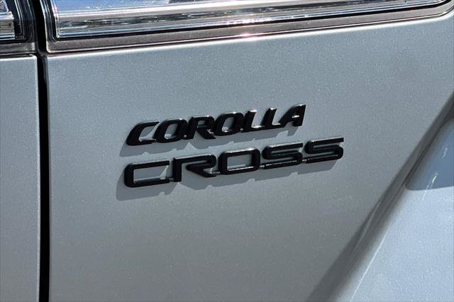 Certified 2025 Toyota Corolla Cross AWD Hybrid image 31