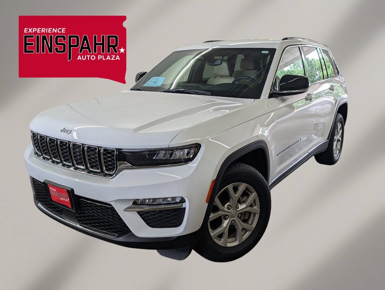 Used 2023 Jeep Grand Cherokee Limited AWD/4WD image 1