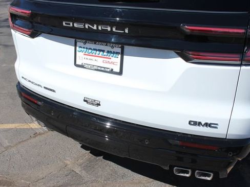 New 2026 GMC Acadia Denali Ultimate w/ LPO, Floor Liner Package AWD/4WD image 18