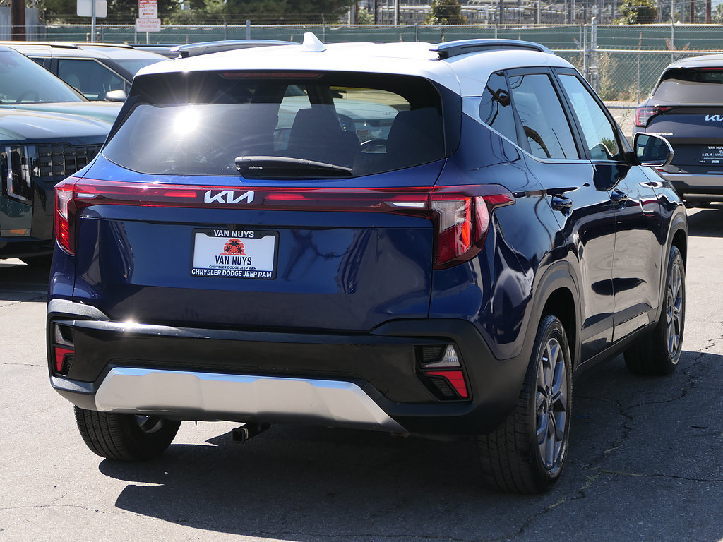 Used 2024 Kia Seltos S AWD/4WD image 3