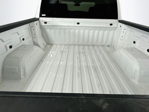 Used 2023 Chevrolet Silverado 1500 LT AWD/4WD image 28