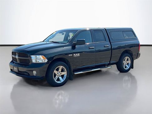 Used 2017 RAM 1500 Express AWD/4WD image 4