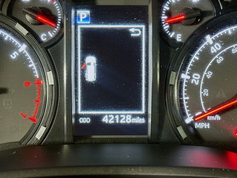 Used 2024 Toyota 4Runner SR5 Premium image 19