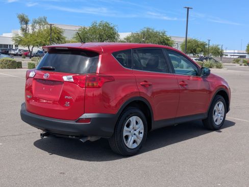 Used 2015 Toyota RAV4 LE AWD/4WD image 6