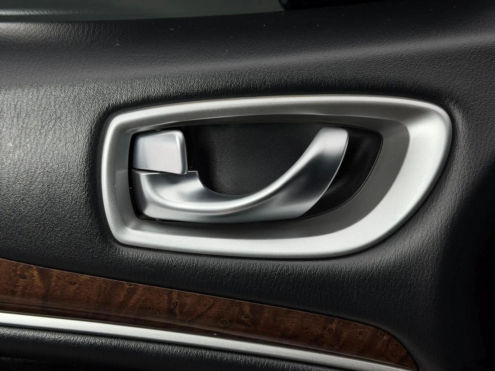 Used 2013 INFINITI JX35 FWD w/ Premium Pkg image 30