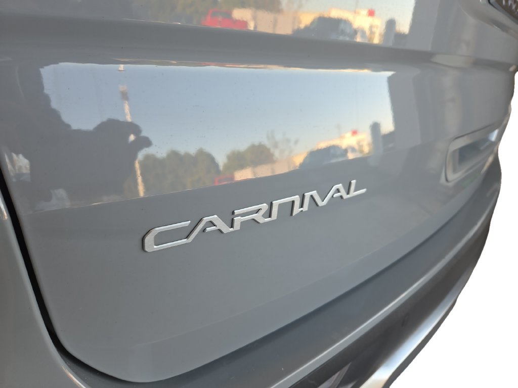 Used 2023 Kia Carnival SX Prestige FWD image 33