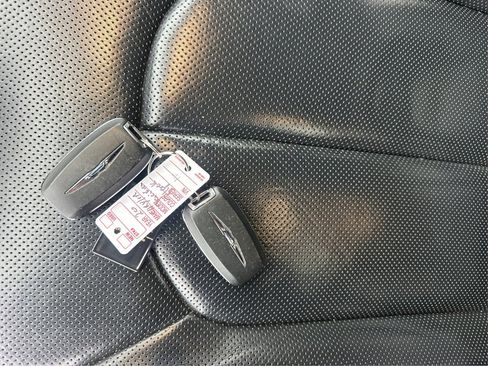 Used 2020 Chrysler Pacifica Limited w/ Advanced Safetytec Group image 35