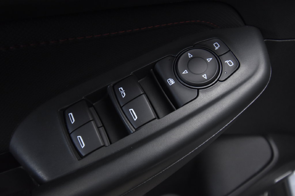 Used 2021 Chevrolet TrailBlazer RS w/ Technology Package FWD image 24